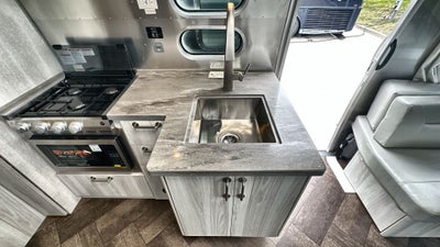 2025 Airstream 25FBT Base