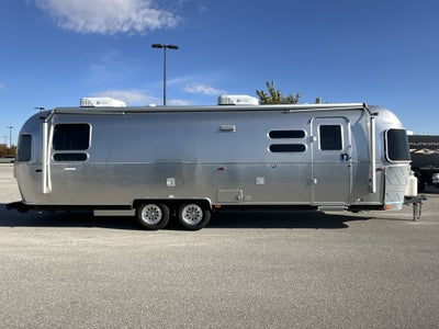 2026 Airstream 30RBQ Base