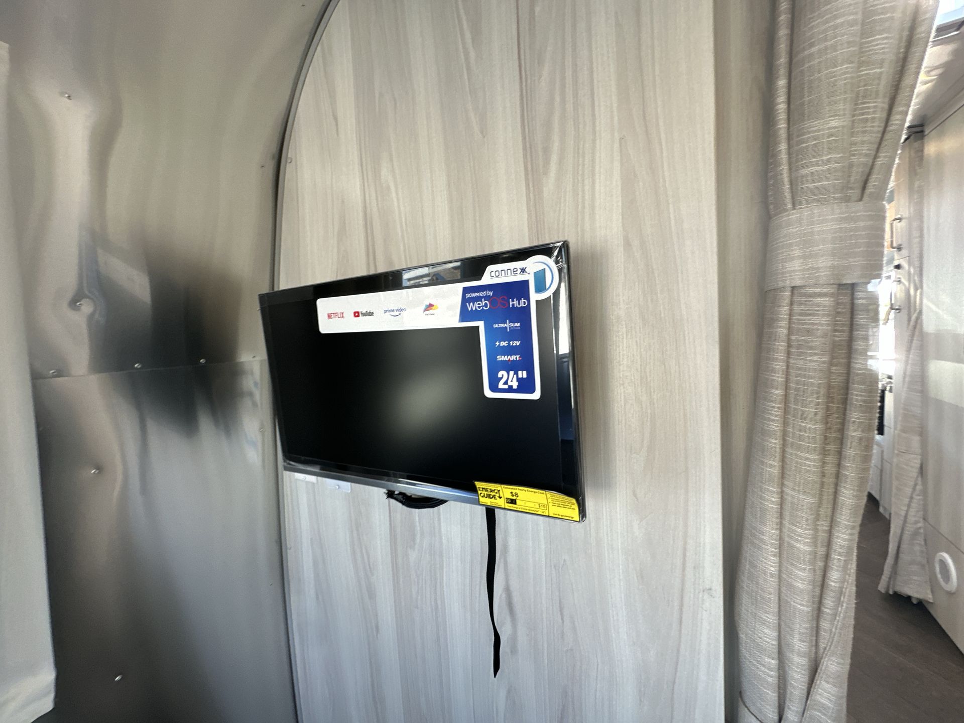 2026 Airstream 30RBQ Base