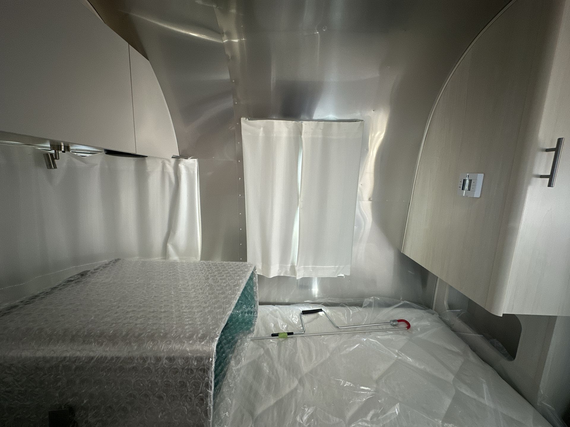 2026 Airstream 23FBT Base