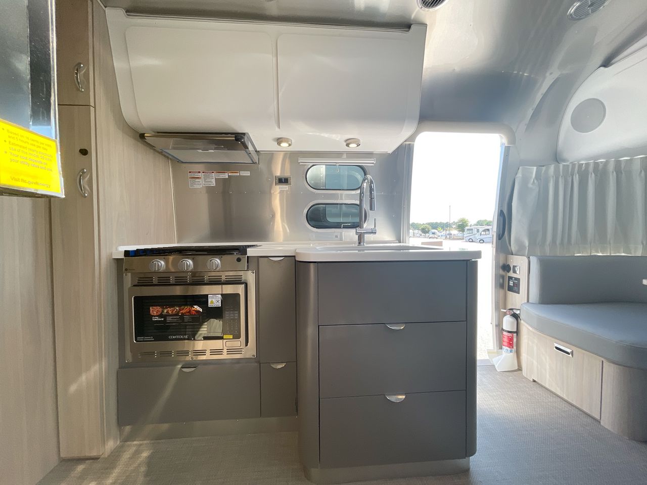 2026 Airstream 25FBT Base