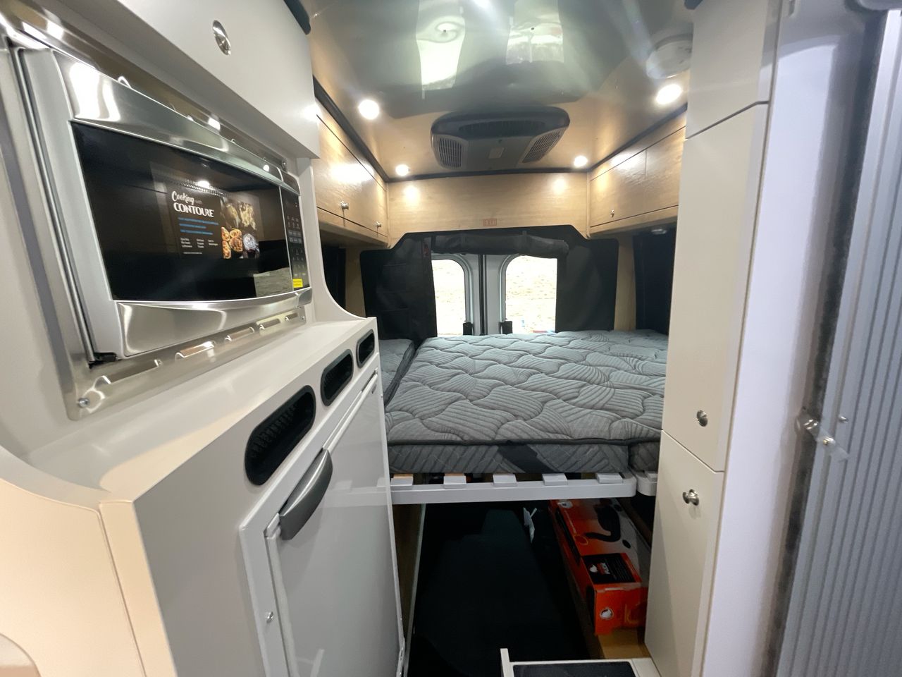 2026 Airstream Rangeline Base