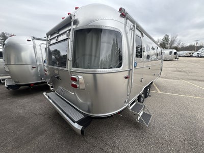 2026 Airstream 25FBQ Base