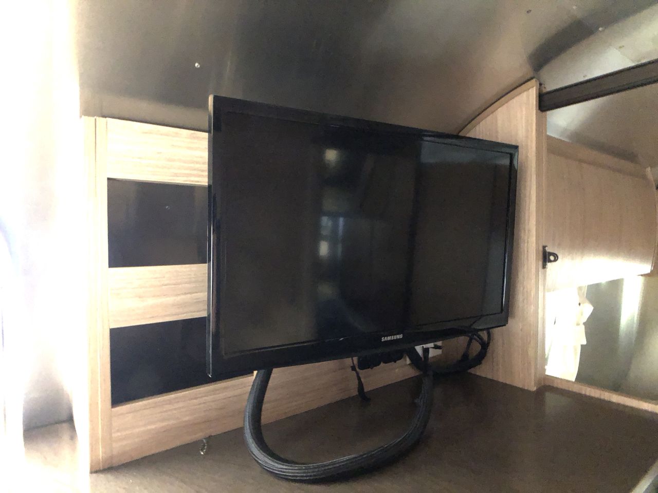 2019 Airstream 19CB Base