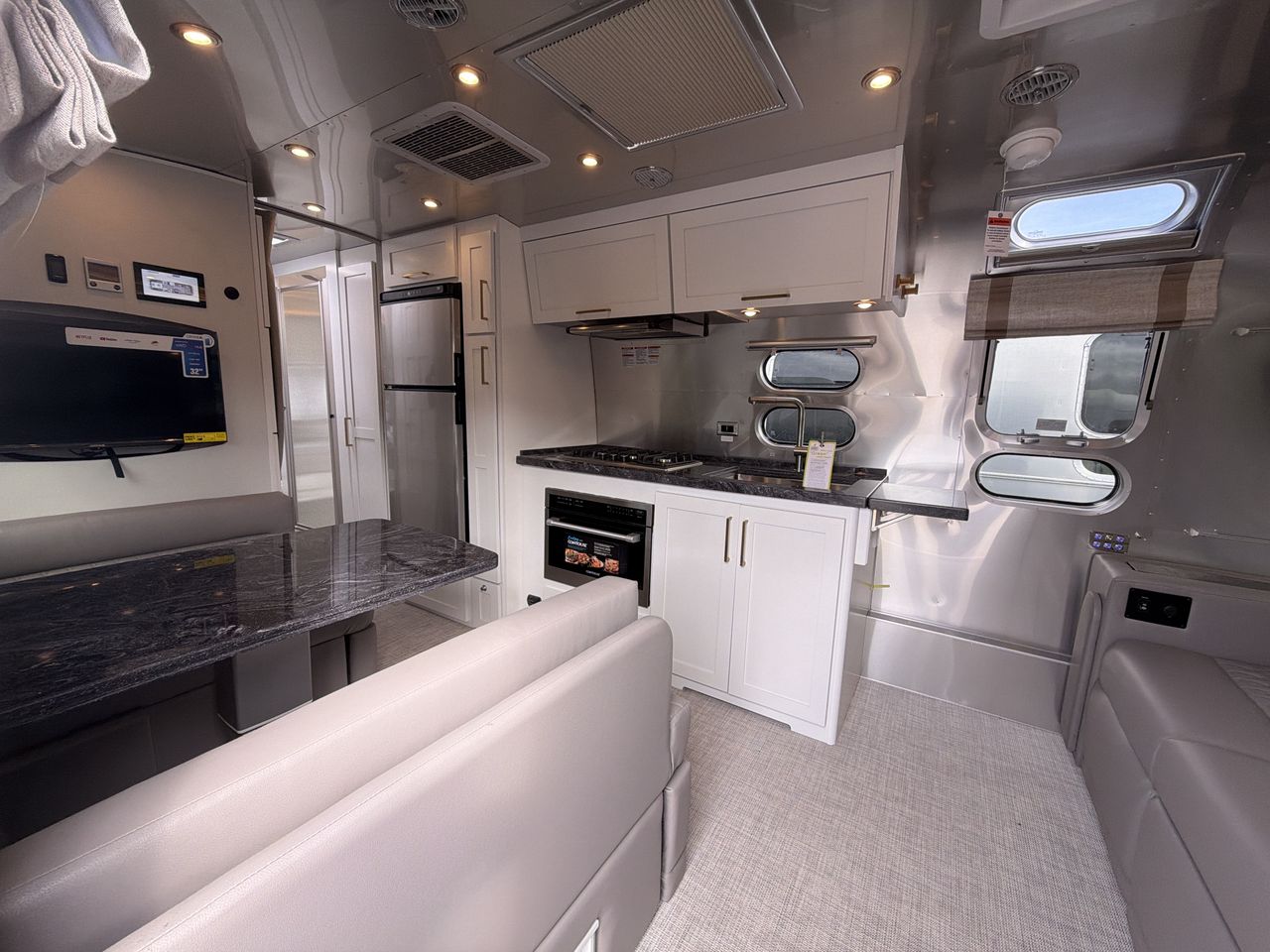 2026 Airstream 28RBQ Base