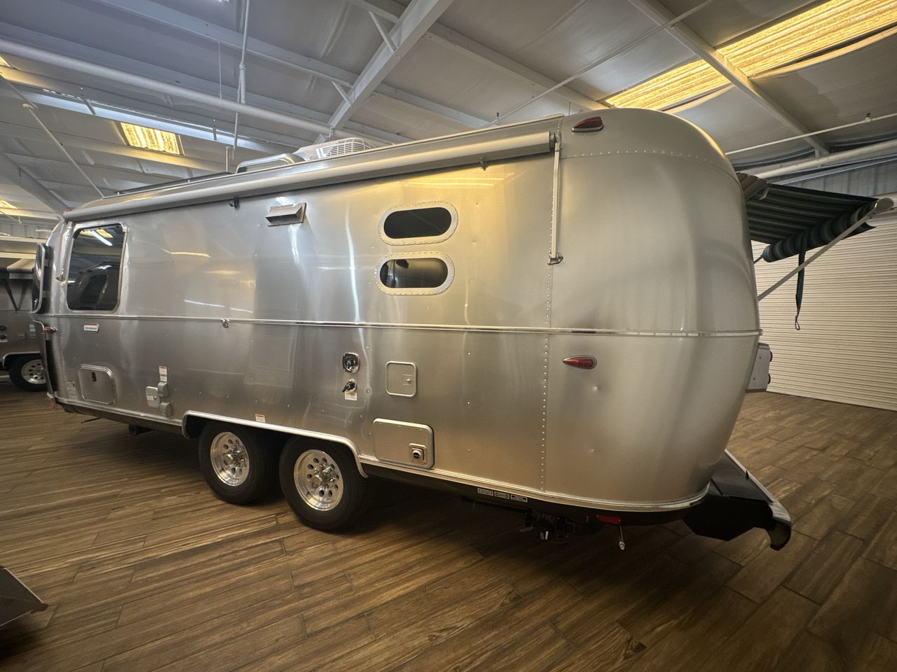 2026 Airstream 23FBT Base