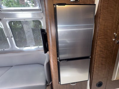 2025 Airstream 25FBQ Base