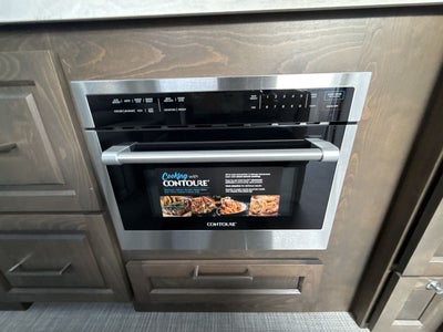 2026 Airstream 33FBT Base