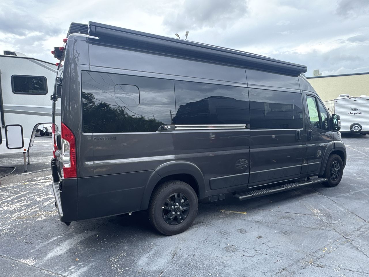 2026 Airstream Rangeline Base