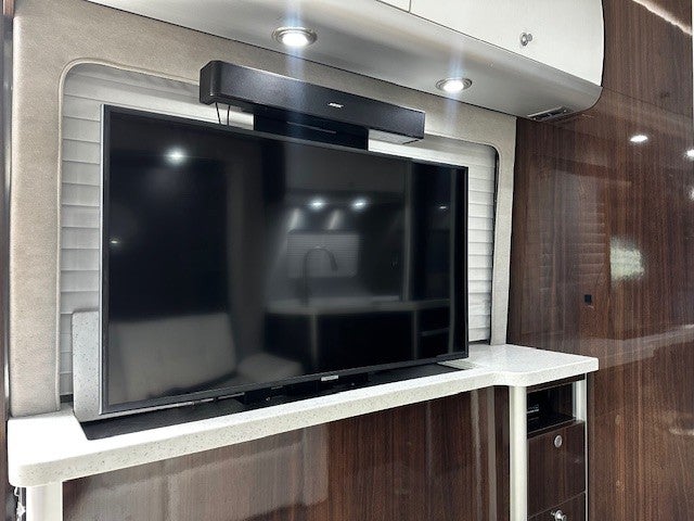 2019 Airstream MURPHY SUITE Base