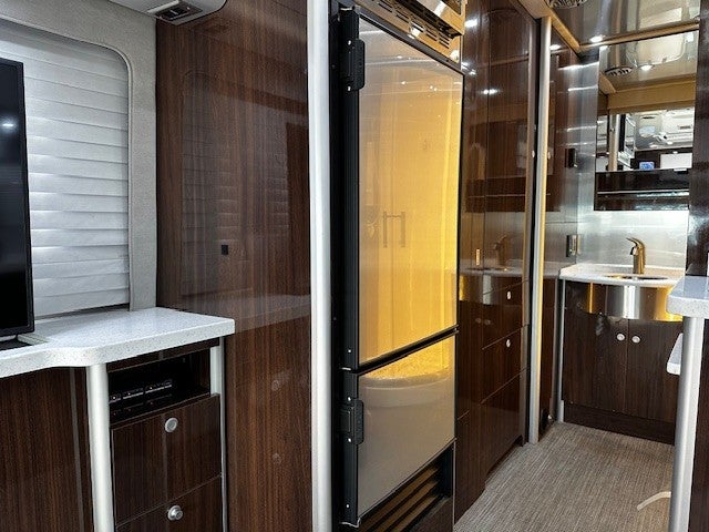 2019 Airstream MURPHY SUITE Base