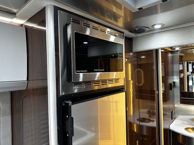 2019 Airstream MURPHY SUITE Base