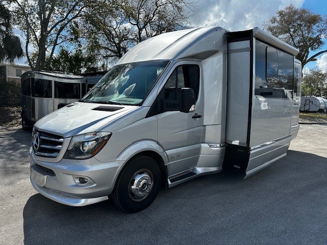 2019 Airstream MURPHY SUITE Base