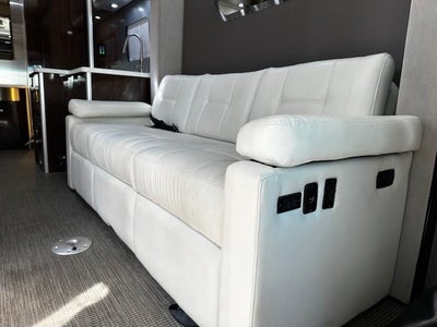 2019 Airstream MURPHY SUITE Base