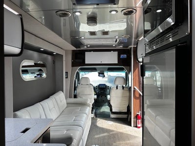 2019 Airstream MURPHY SUITE Base