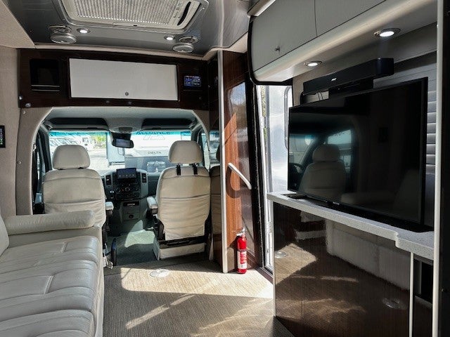 2019 Airstream MURPHY SUITE Base