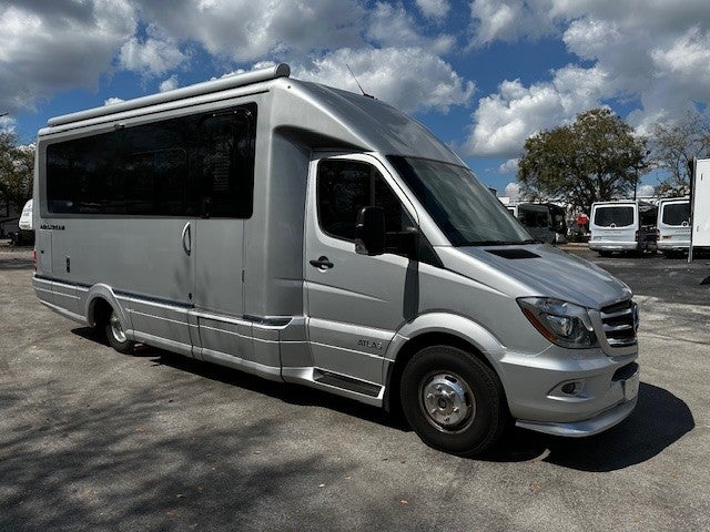 2019 Airstream MURPHY SUITE Base