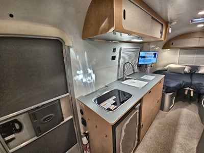 2026 Airstream 22RB Base