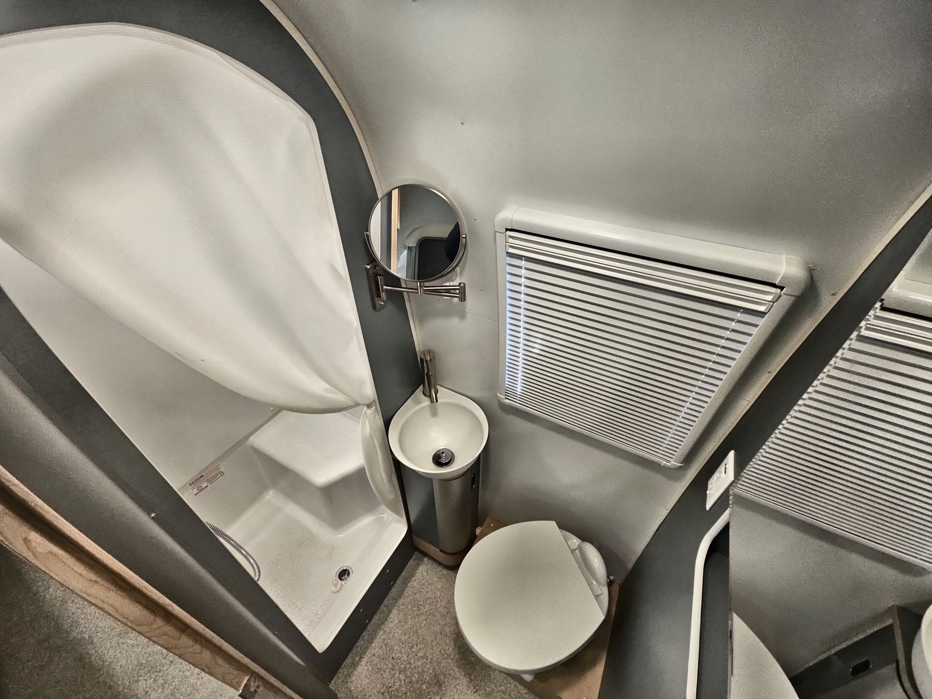 2026 Airstream 22RB Base