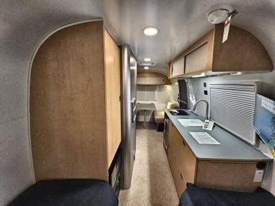2026 Airstream 22RB Base