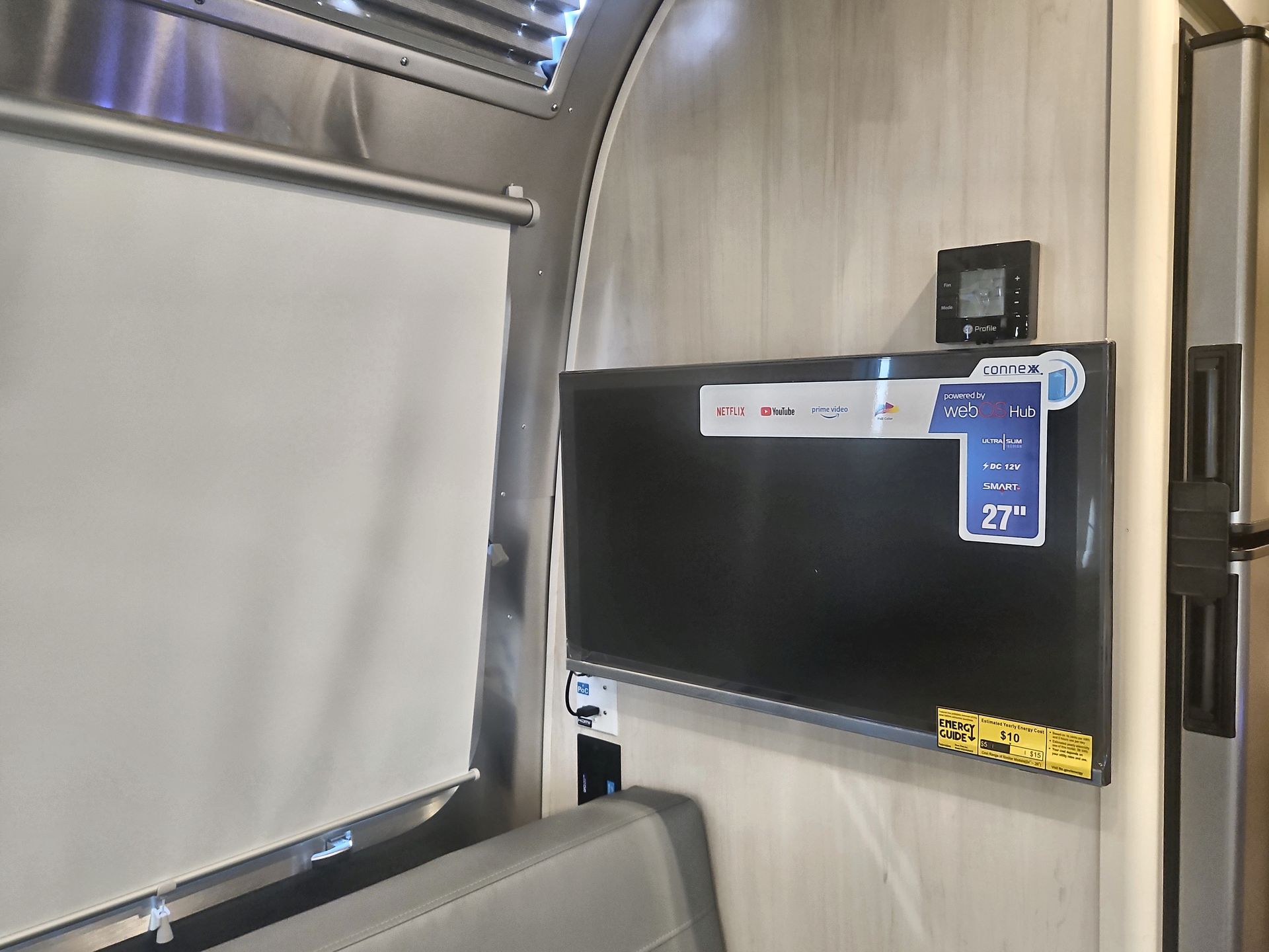 2026 Airstream 25FBT Base