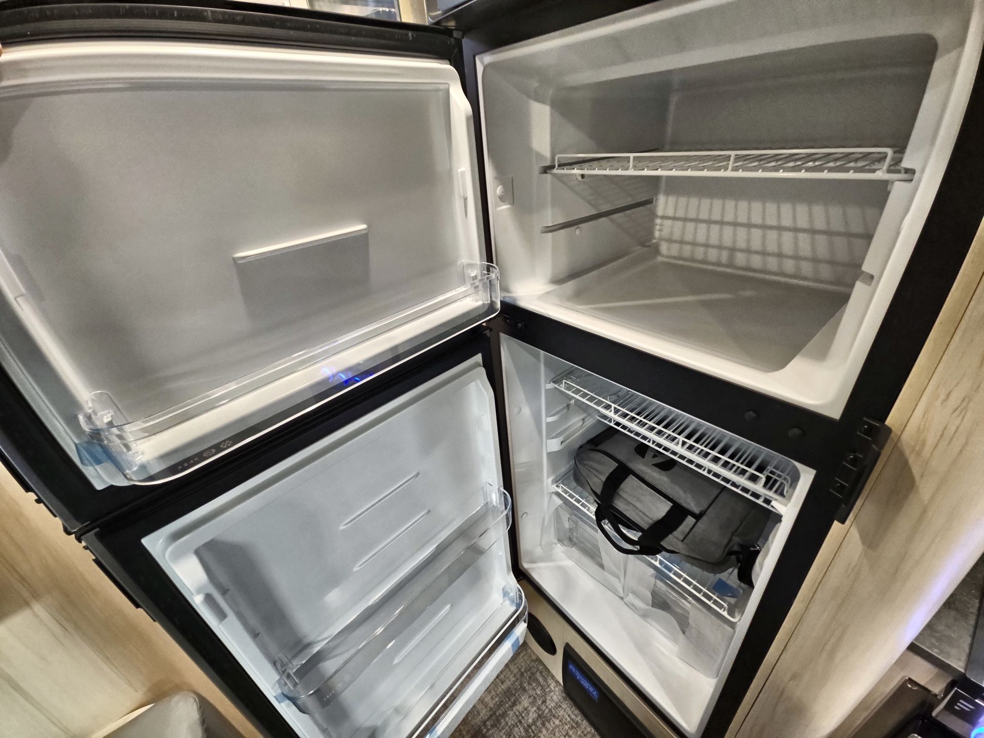 2026 Airstream 28RBQ Base