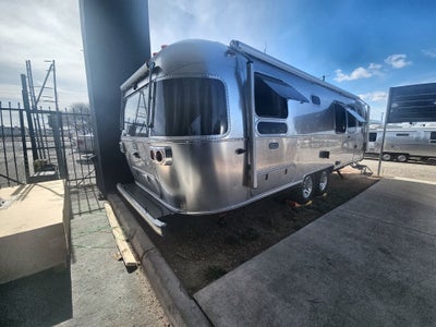 2026 Airstream 28RBT Base