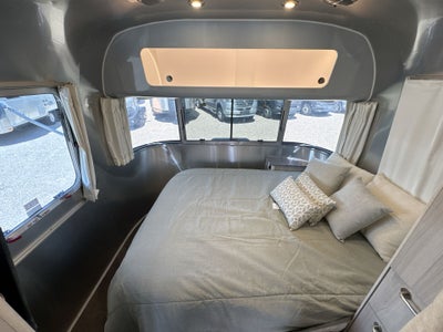 2026 Airstream 25FBQ Base