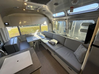 2026 Airstream 27FBQ Base