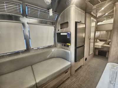 2026 Airstream 25FBQ Base
