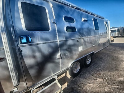 2026 Airstream 25FBQ Base