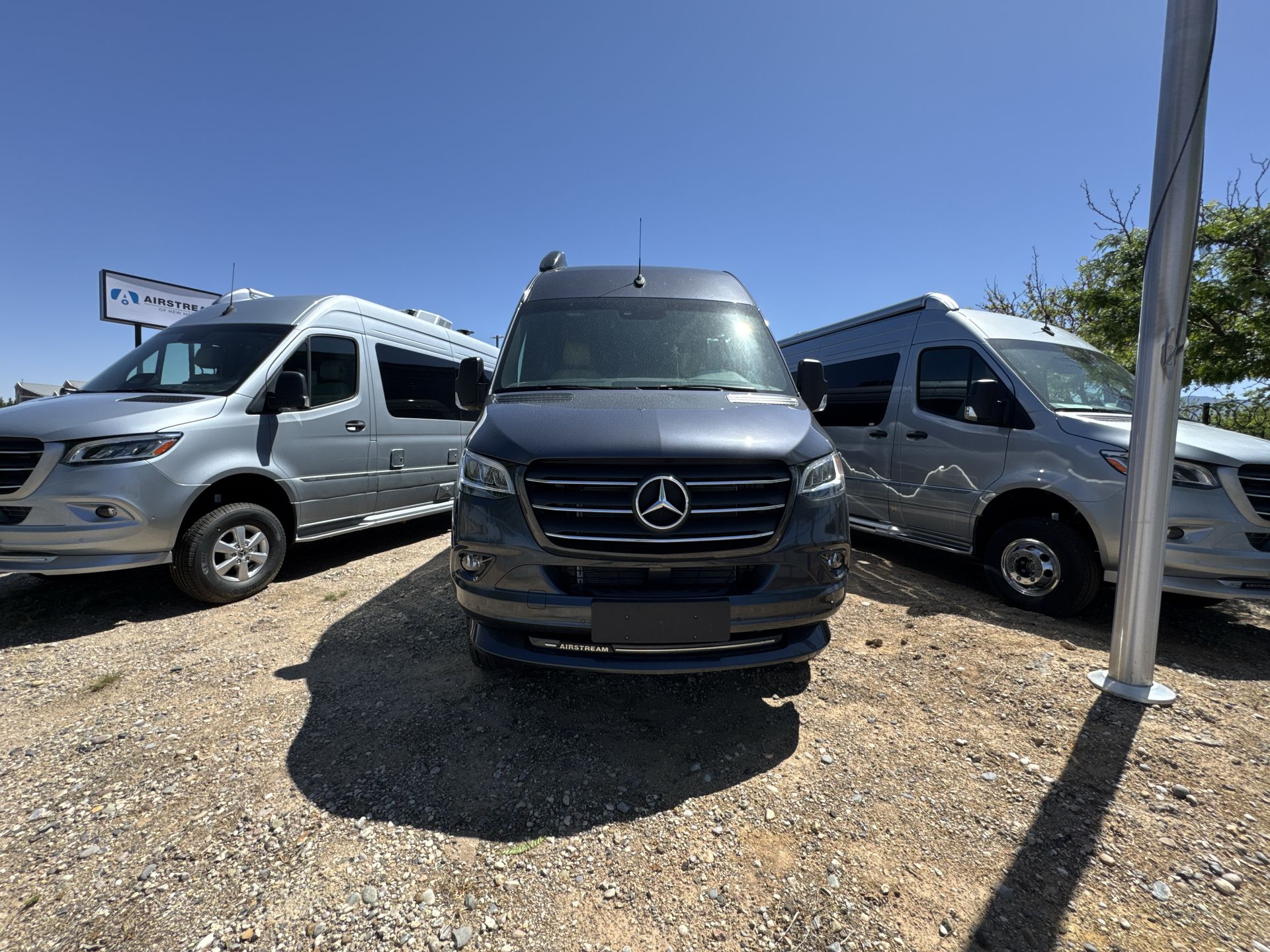 2025 Airstream 24 GL Base