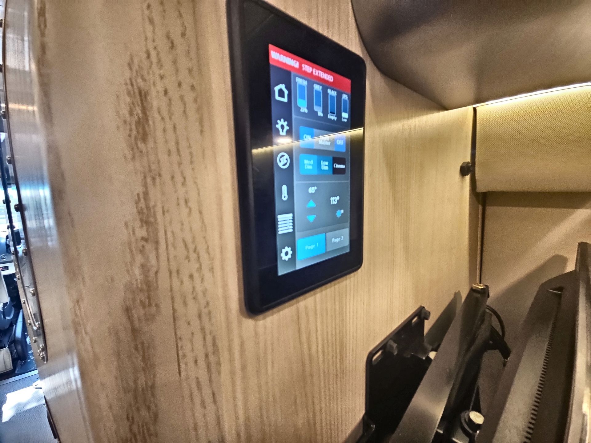 2025 Airstream 24GL Base