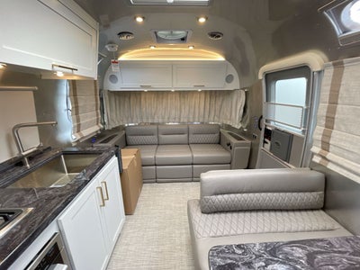 2026 Airstream 28RBQ Base