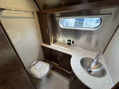 2025 Airstream 30RBT Base