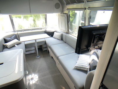 2026 Airstream 25FBQ Base