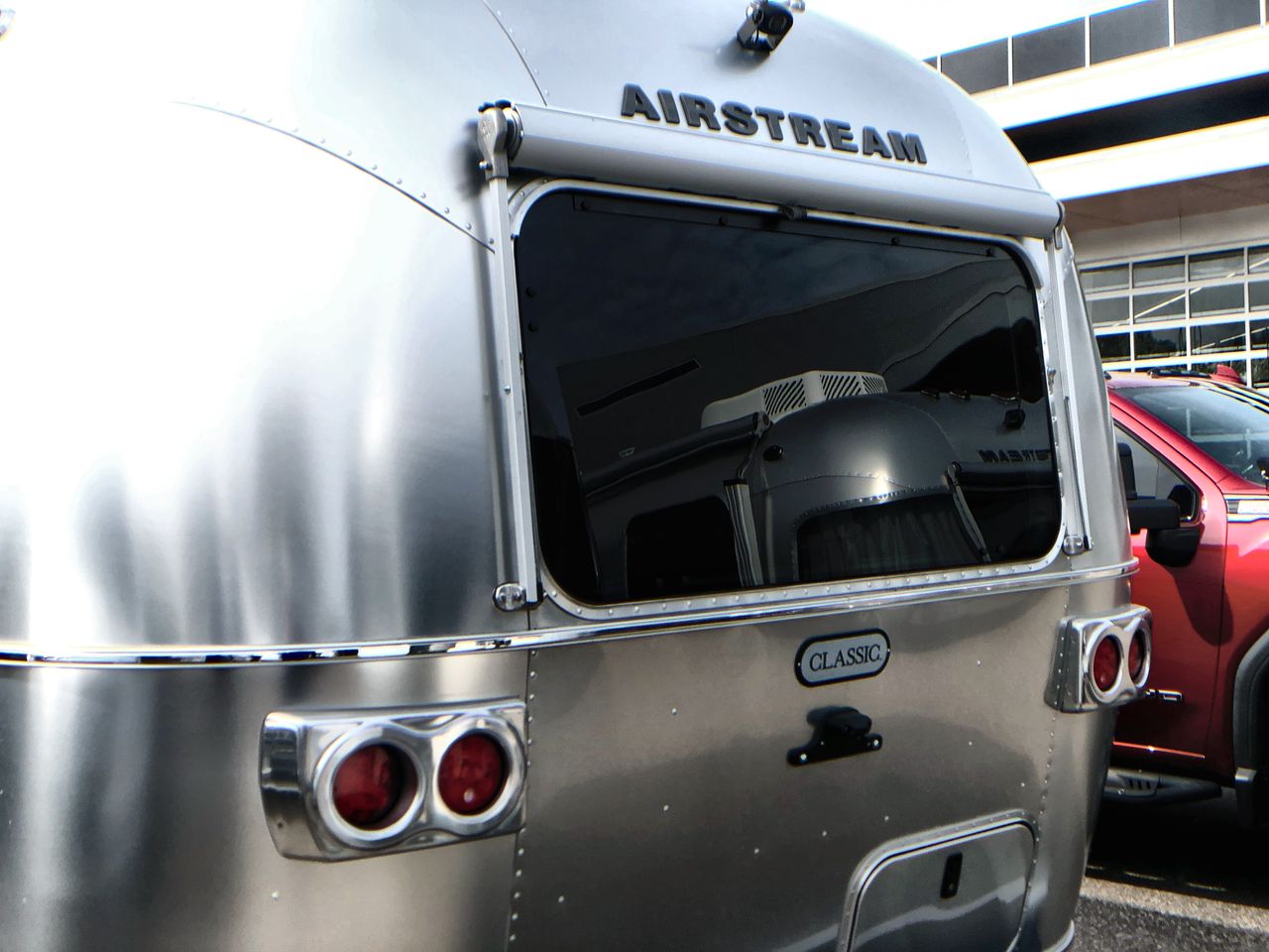 2026 Airstream 33FBT Base
