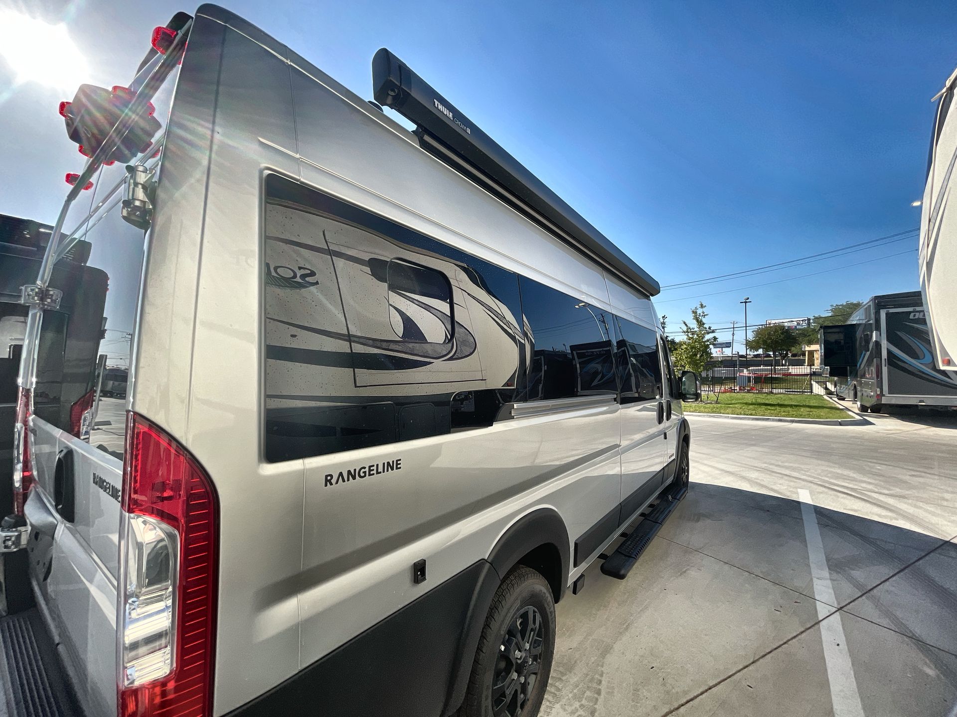 2025 Airstream Rangeline Base