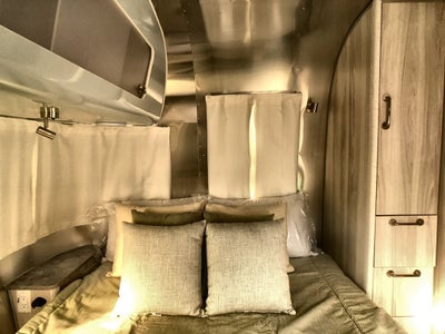 2026 Airstream 25FBQ Base