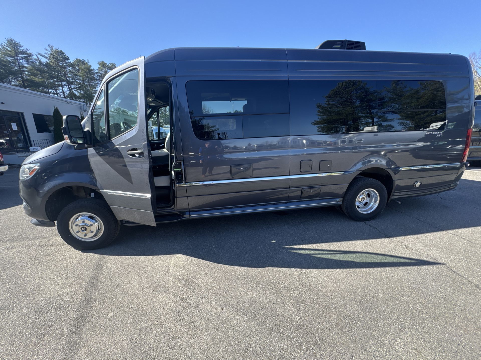 2025 Airstream 24GL Base