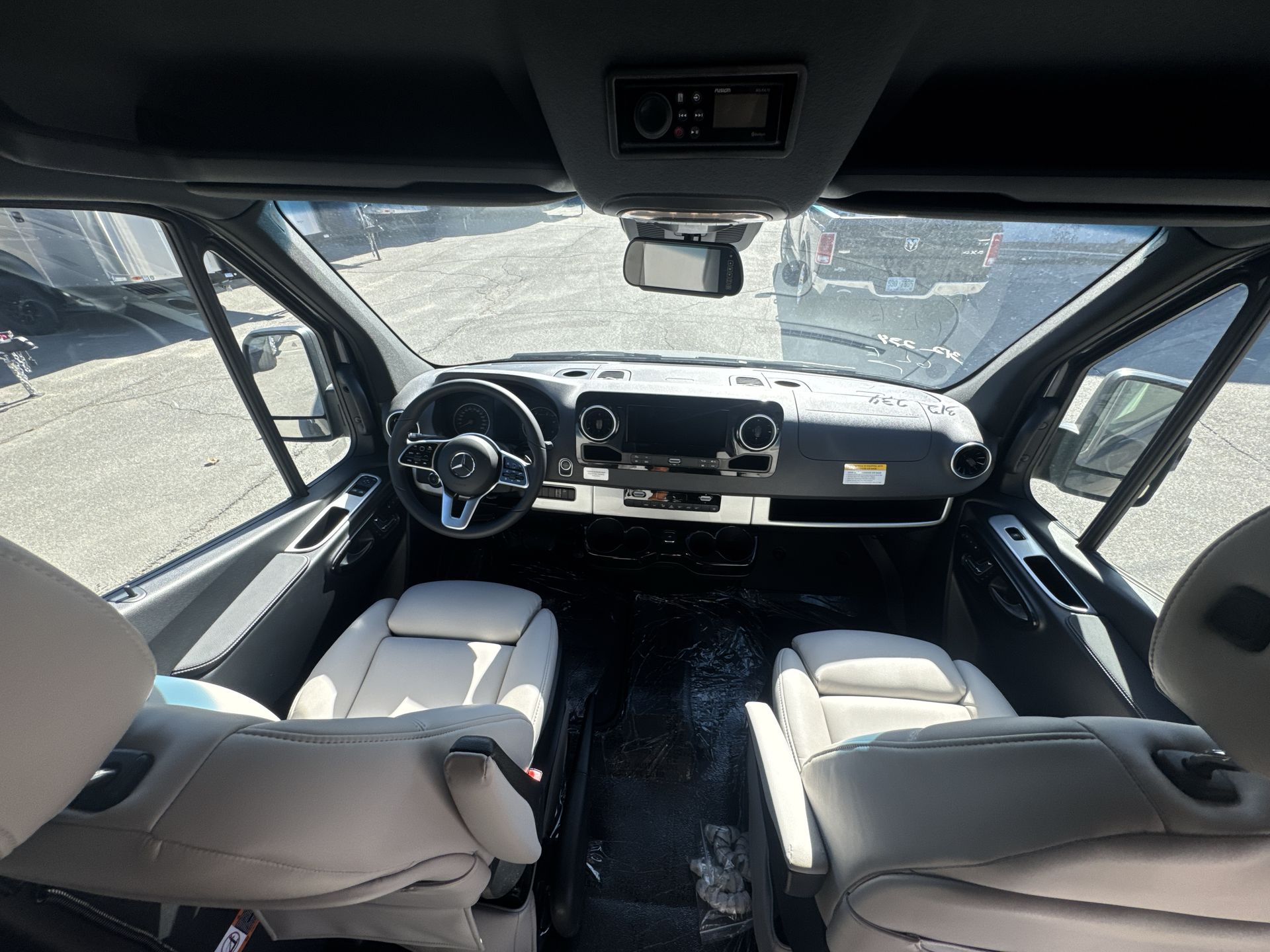 2025 Airstream 24GL Base