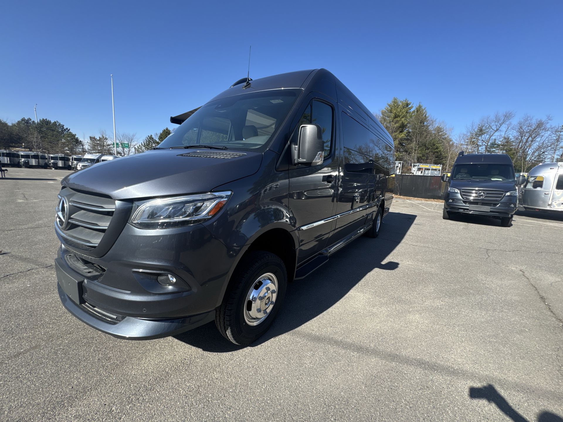 2025 Airstream 24GL Base