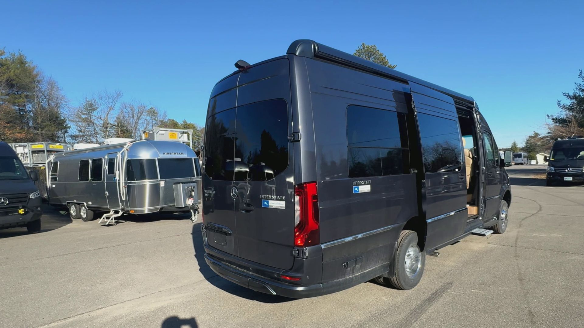 2025 Airstream 24 GL Base