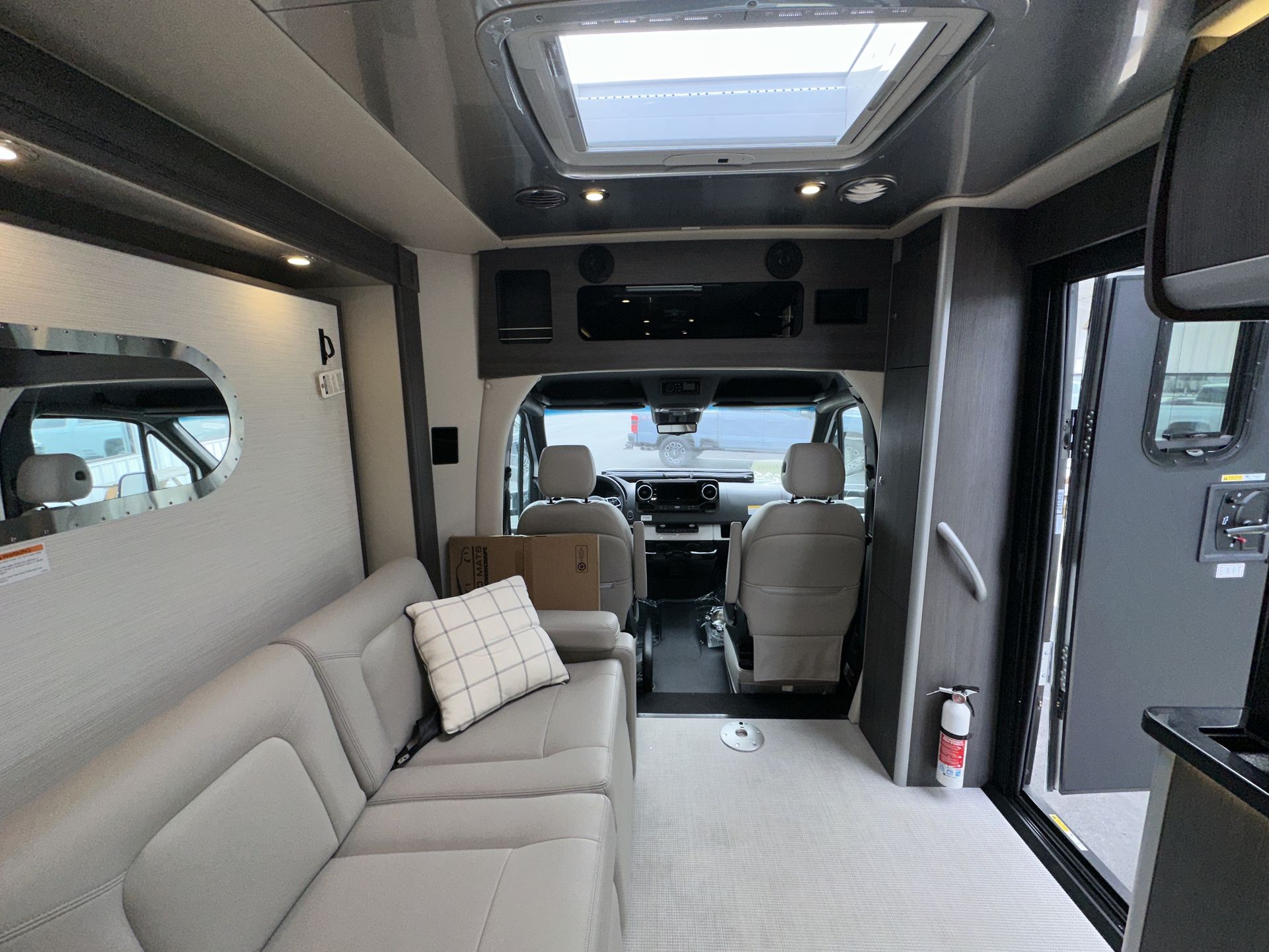 2026 Airstream Murphy Suite Base