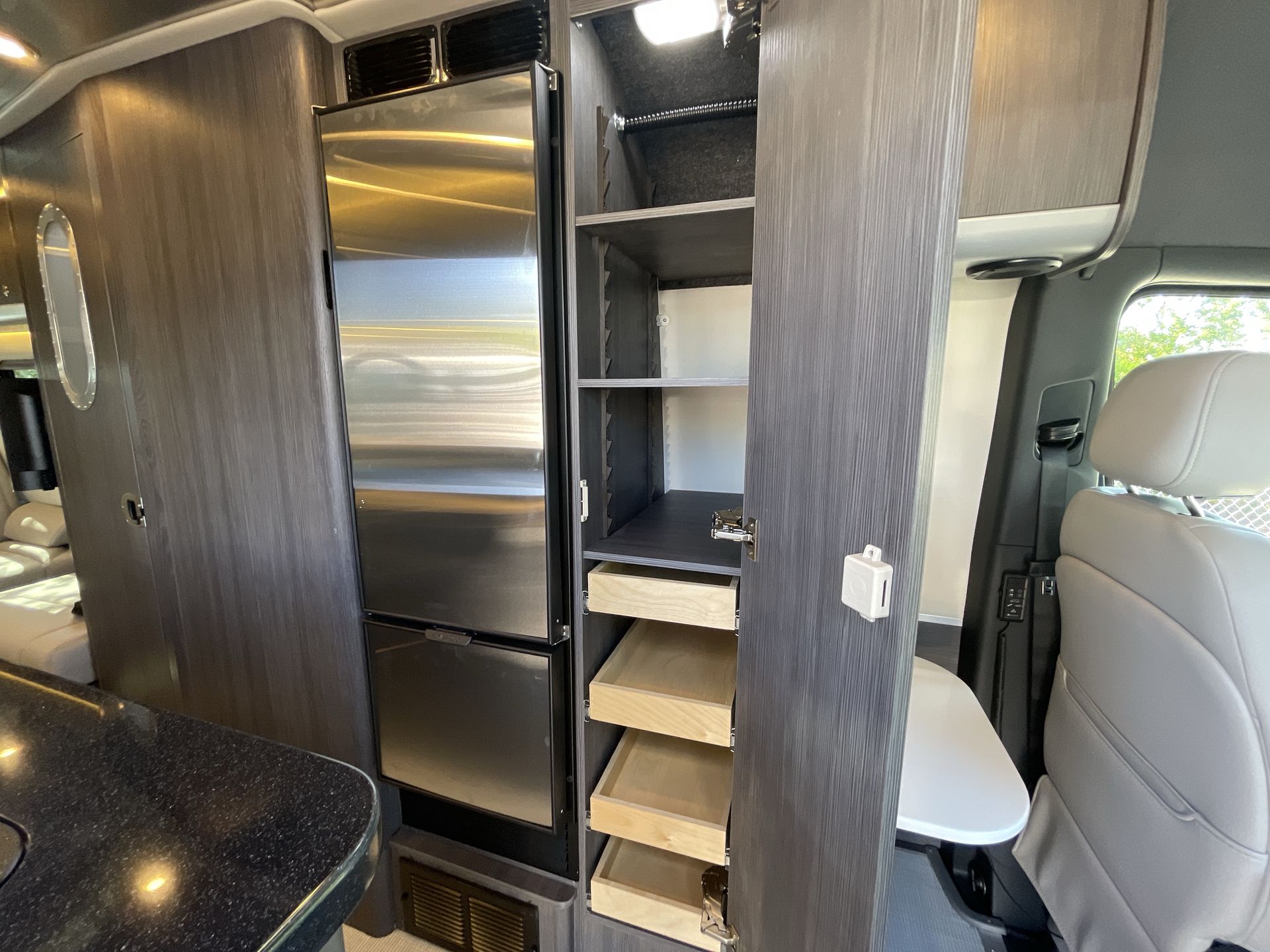 2025 Airstream 24GT Base