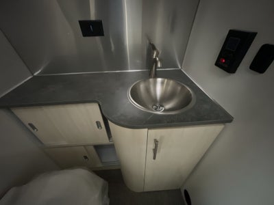 2025 Airstream 27FBQ Base