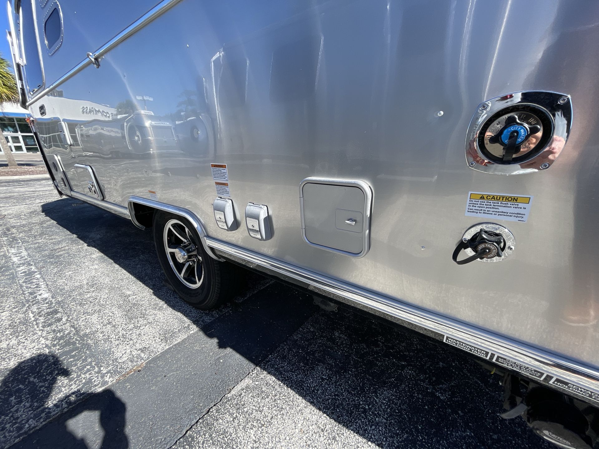2026 Airstream 22FB Base