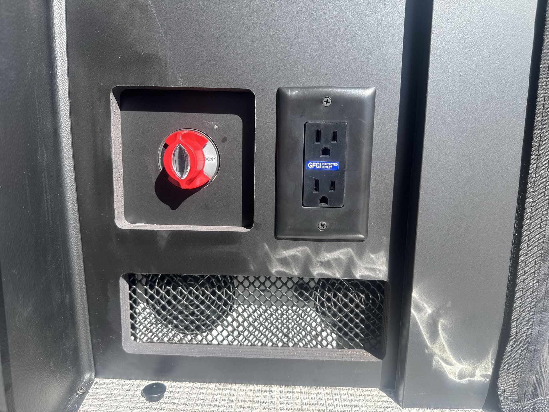 2026 Airstream Rangeline Base