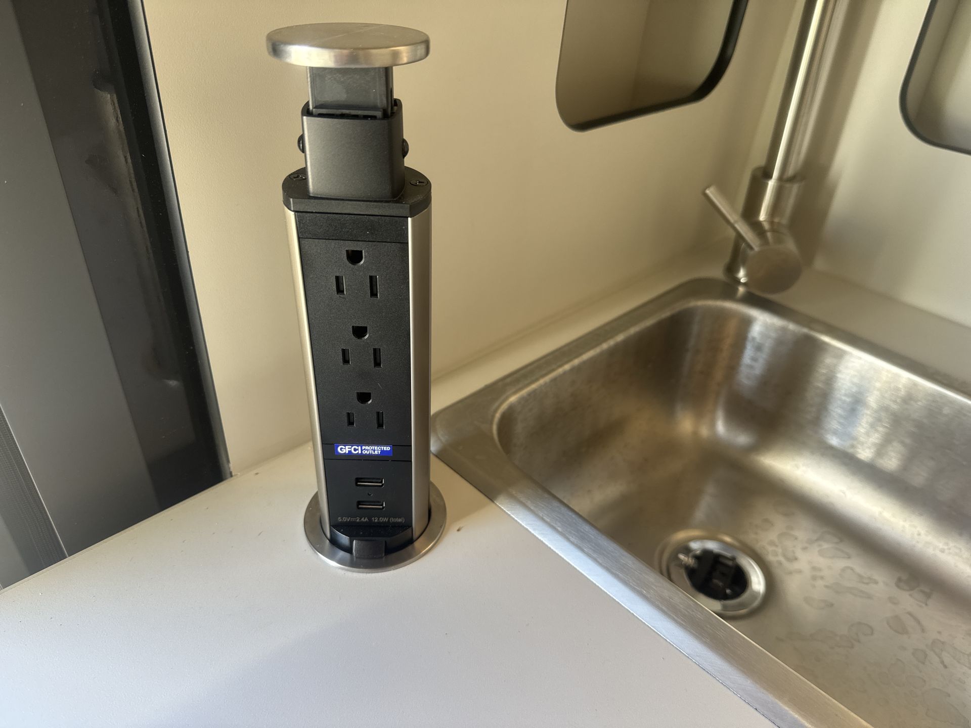 2026 Airstream Rangeline Base