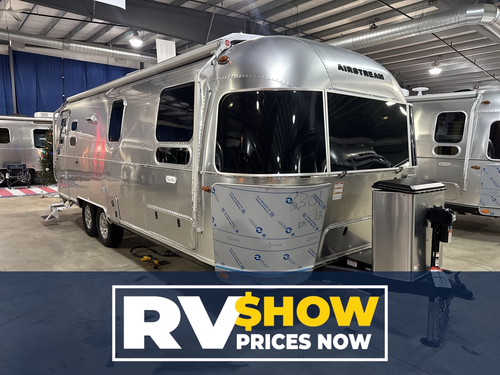 2026 Airstream 27FBT Base